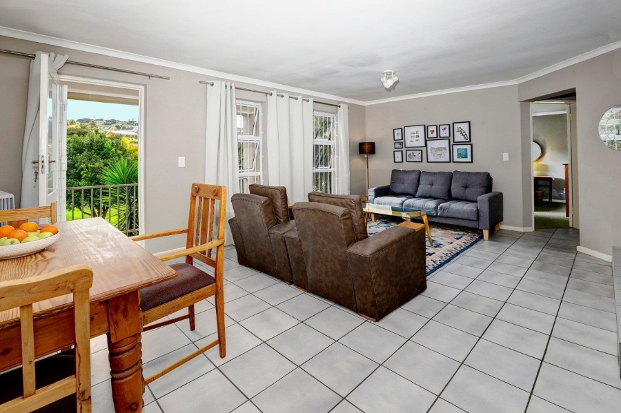 2 Bedroom Property for Sale in Loevenstein Western Cape